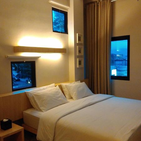 Arjuna Hotel Batu City Esterno foto